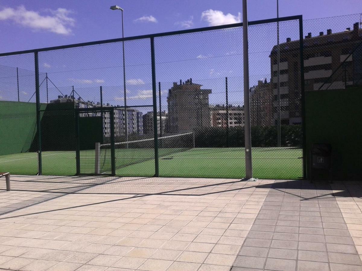 Torre De La Fuente Aprtovistas Piscina Parking Apartment Oviedo Exterior foto