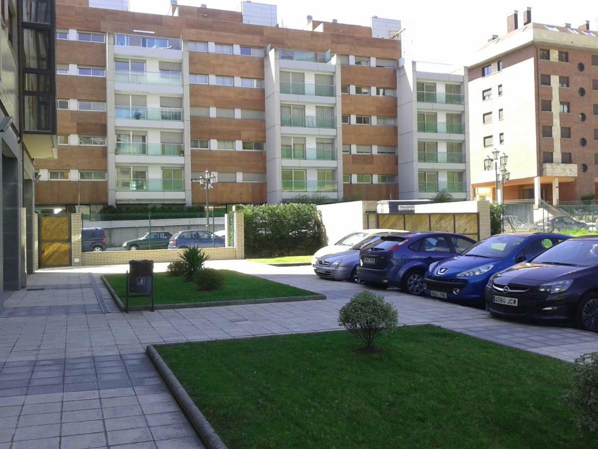 Torre De La Fuente Aprtovistas Piscina Parking Apartment Oviedo Exterior foto
